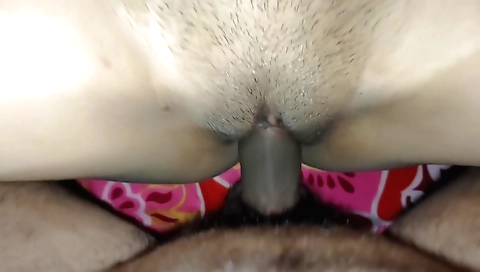 Indian girl with nice body is showing her feet 092