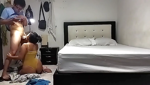 Webcam vid of beautiful brunette body taking pictures