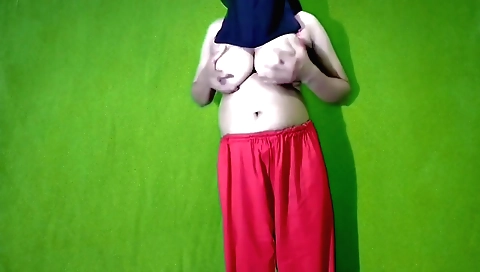 Solo female 10 years old does not want to leave him behind