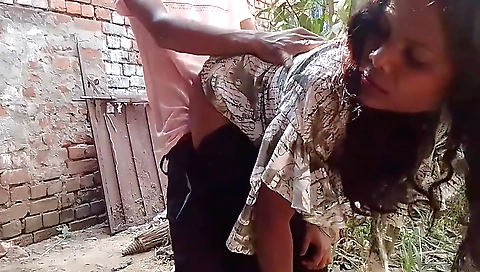 Indian brunette gets fucked outdoors in the forest