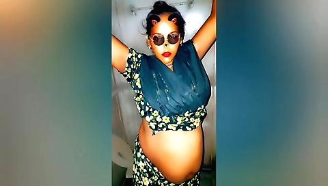 Indian bhabhi fucked after she made a mess in her kitchen