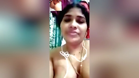 Indian girl makes her natural boobs huge on webcam