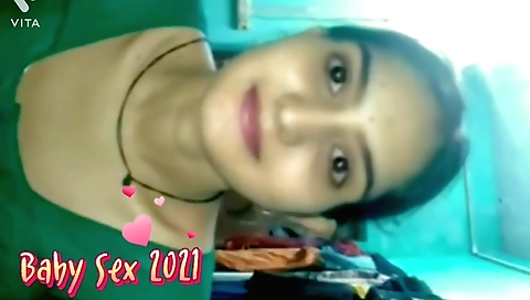 Indian girl fucked in the webcam on her husband's friends