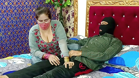 Amateur brunette fucker with a small tummy gets paid money