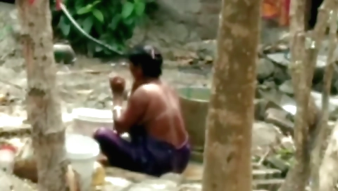 Showing Big Boobs And Ass Indian Bhabhi Outdoorbathing