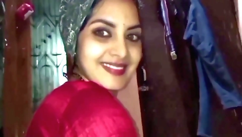 Indian girl gets penetrated in her bedroom with husband's stepbrother