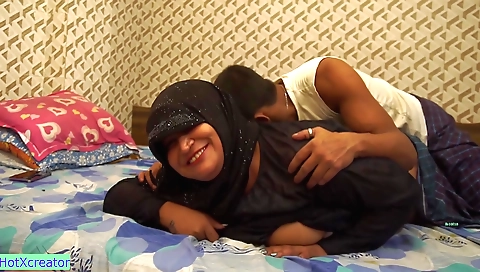 Indian milf 18+ in sexy lingerie makes her pussy a toy