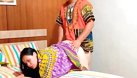 Indian hottie gets fucked by her boyfriend under the pretext