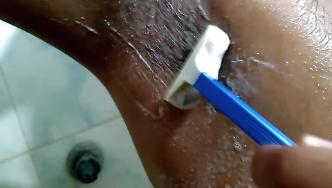 Stunning brunette solo coda in amateur porn videos