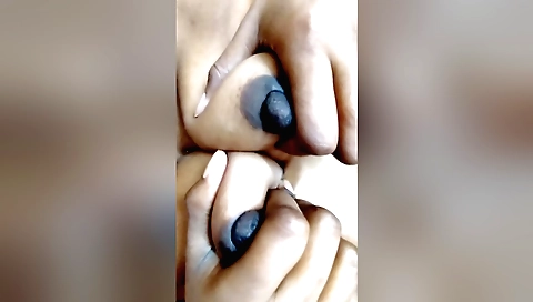 Indian bhabhi cheating hubby in hd solo porn video