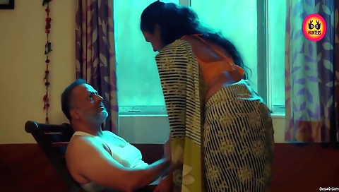 Milf shows her body in homemade porn with her boyfriend