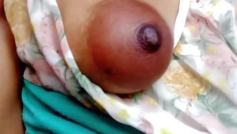 Indian housewife enjoys some hot moments of her life