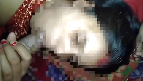 Indian girl has a great face in a amateur facial scene