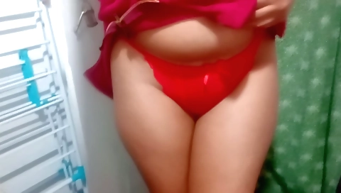 Indian beauty in lingerie gets naked and seduces me