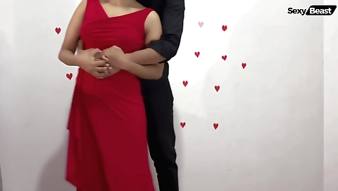 Amateur teen 18+ fucks his boyfriend in the bedroom