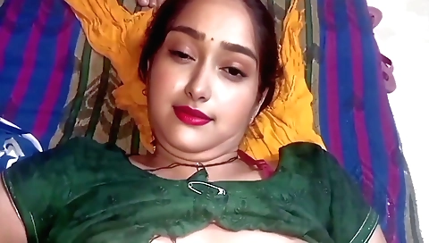 Brunette amateur indian girl with sexy body enjoys sex