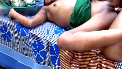 Bhabhi is a very good slut with a very hot body and very hot sex