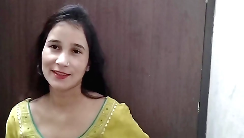 Indian teen fucks on the bathroom floor in amateur video