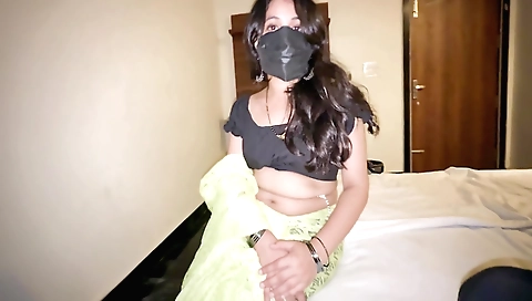 Indian hairy babe with a hairy pussy 1998 amateur porn