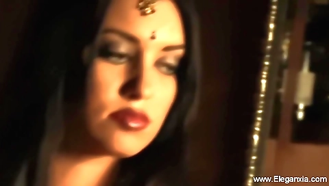 Indian girl with a sexy body is doing solo porn video