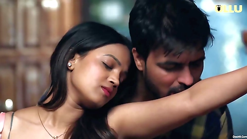 Big booty brunette and a really cute face in a hot pose