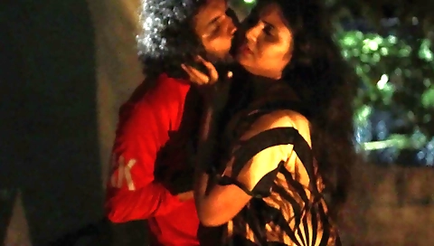 Indian teen is having a hot sex with her boyfriend outside