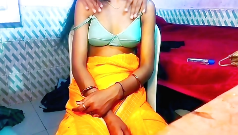 Brunette chick showing off her sexy legs and pussy