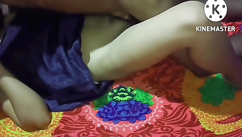 Webcam porn shows a beautiful amateur brunette girl