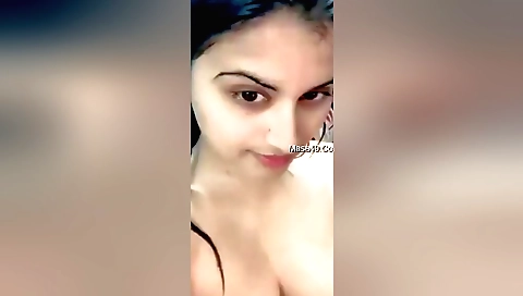 Indian hot babes showing her sexy boobs and her pussy on camera