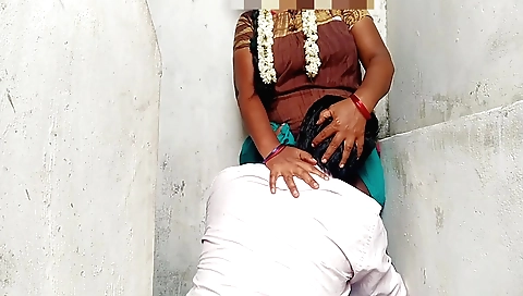 Indian brunette takes her husband's cock inside her mouth