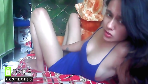 Indian amateur woman shows her pussy on webcam video