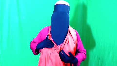 Indian girlfriend fucks husband's friend in amateur video