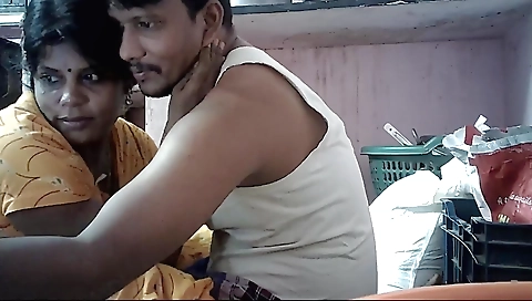 My husband gets a creampie from my mouth on the webcam