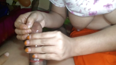 Hot Bengali Aunty Blowjob & Hand Job Cumshaw With Beautiful Lips