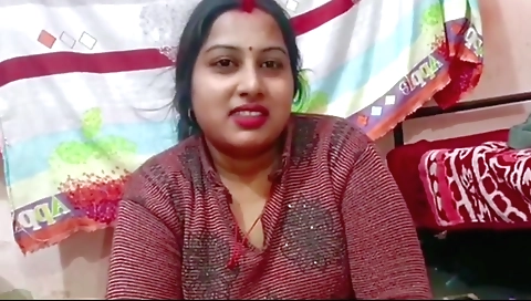 Milf with a hairy pussy is going to fuck you in her anus