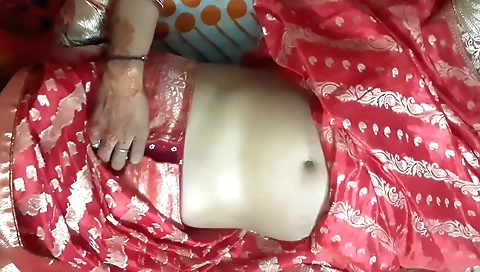 Indian teen with a sexy ass got called by her boyfriend