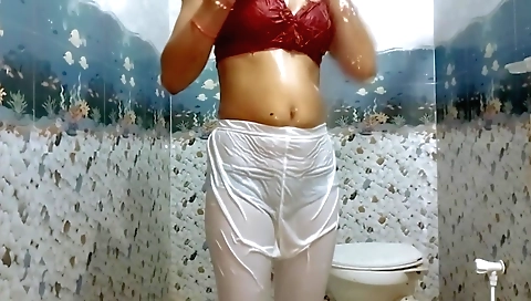 Busty indian stepmom shows her body in amateur solo video